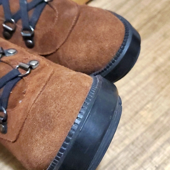 Aquatalia ITALY Brown Suede Iriana Ankle Heel Lug Zip Water Resisant Boots Sz 7 - Picture 5 of 12